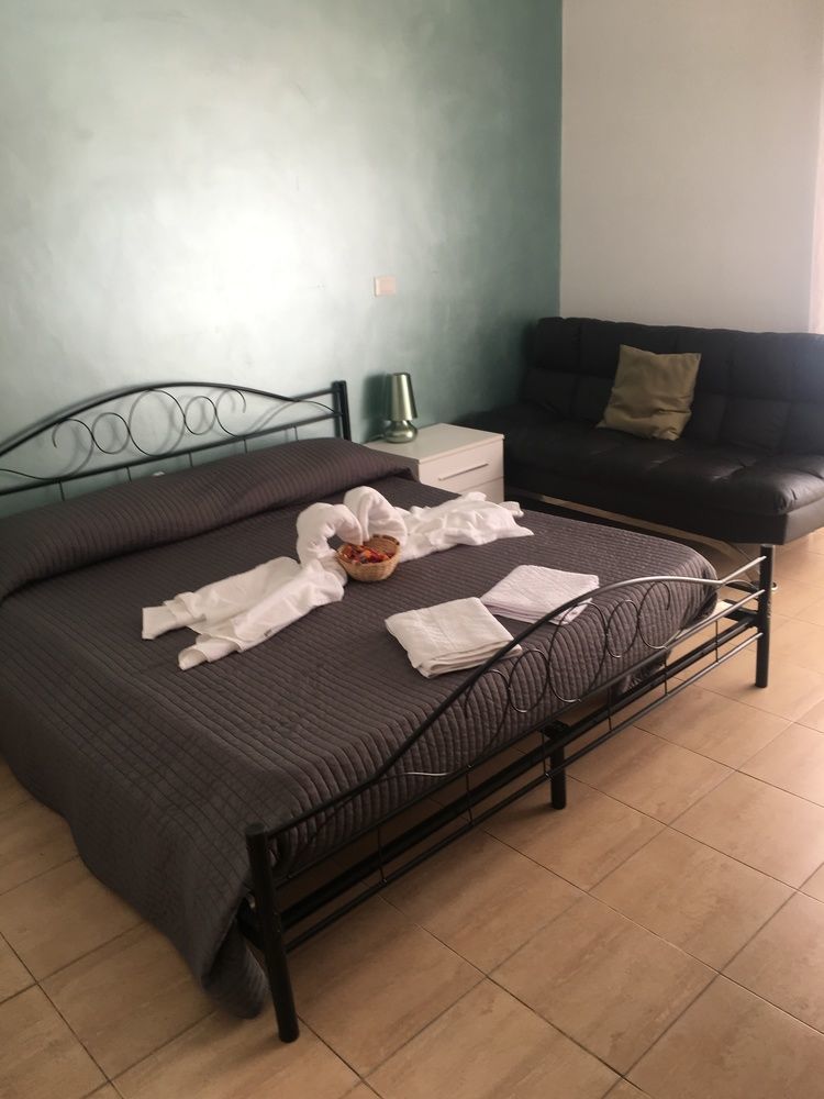 רומא Damiani & Sister Guesthouse מראה חיצוני תמונה