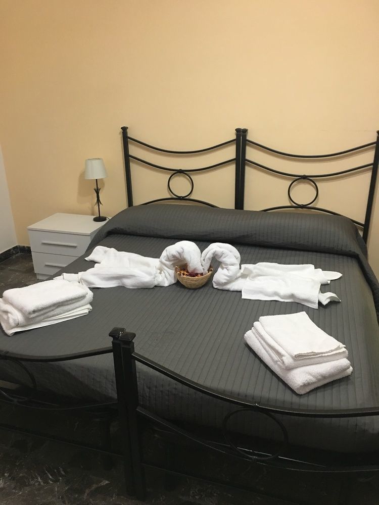 רומא Damiani & Sister Guesthouse מראה חיצוני תמונה